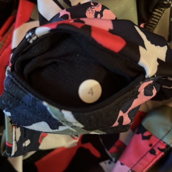 LULULEMON SPEED TRACK BIKER SHORTS SIZE 4 - Picture 6 of 7